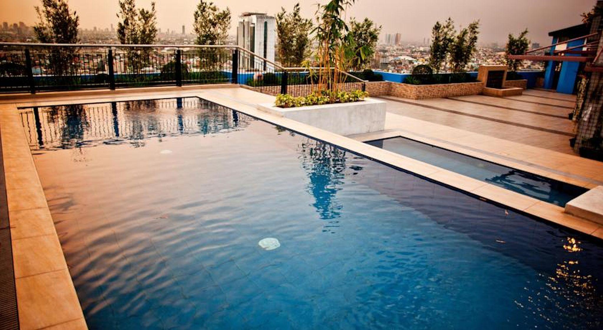 Y2 Residence Hotel Managed By Hii Makati City Exterior photo